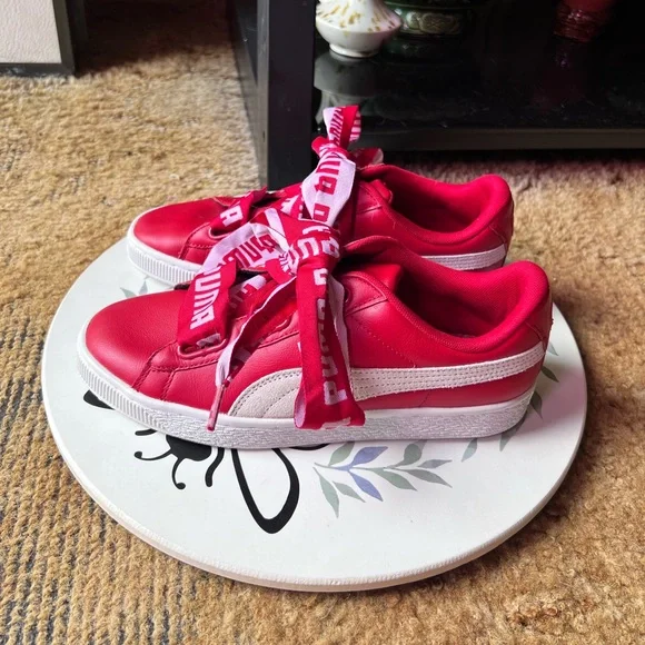 PUMA WOMEN'S BASKET HEART DE
SNEAKERS BOW LACES. - Picture 4 of 17